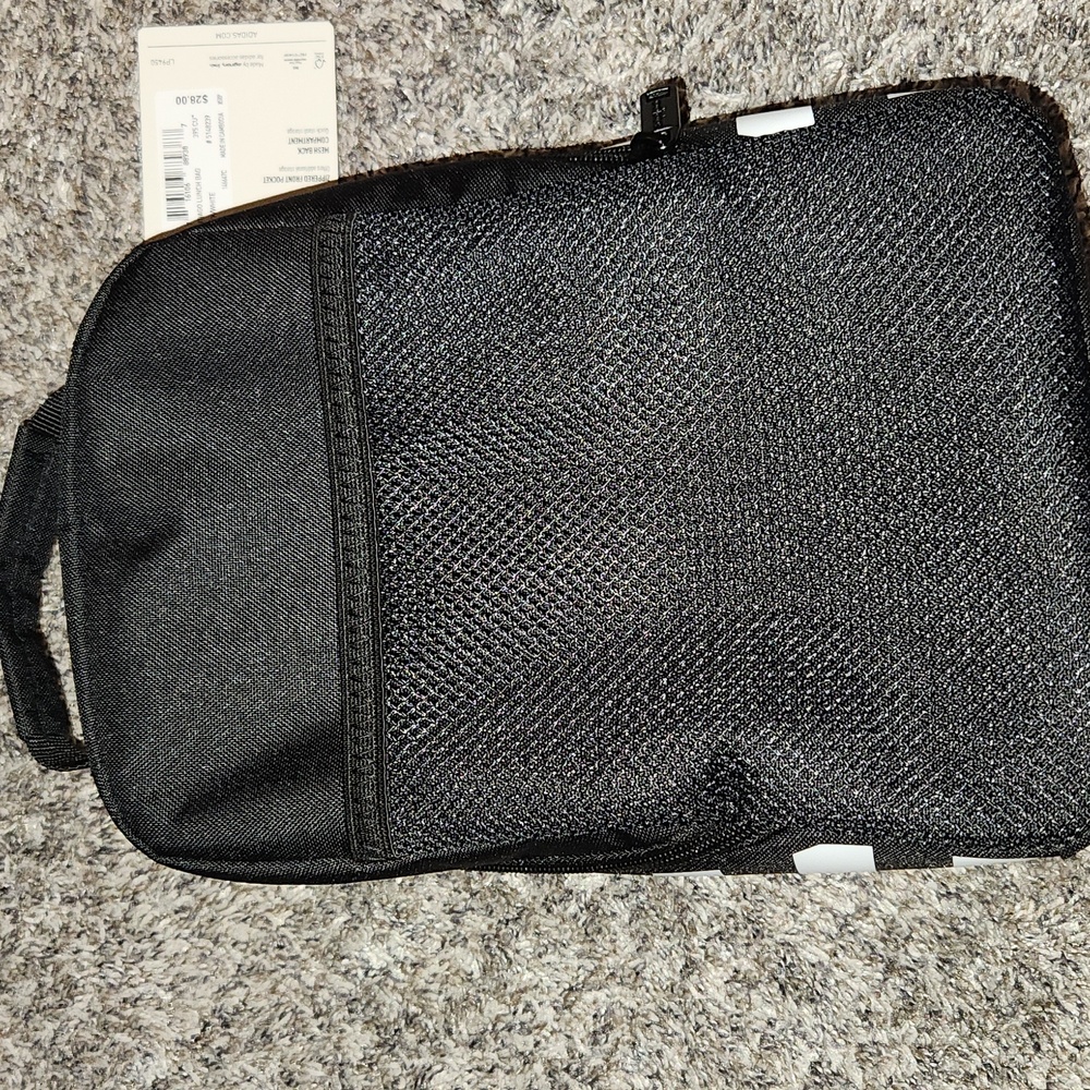 NWT ADIDAS LUNCH BAG - Picture 2 of 3